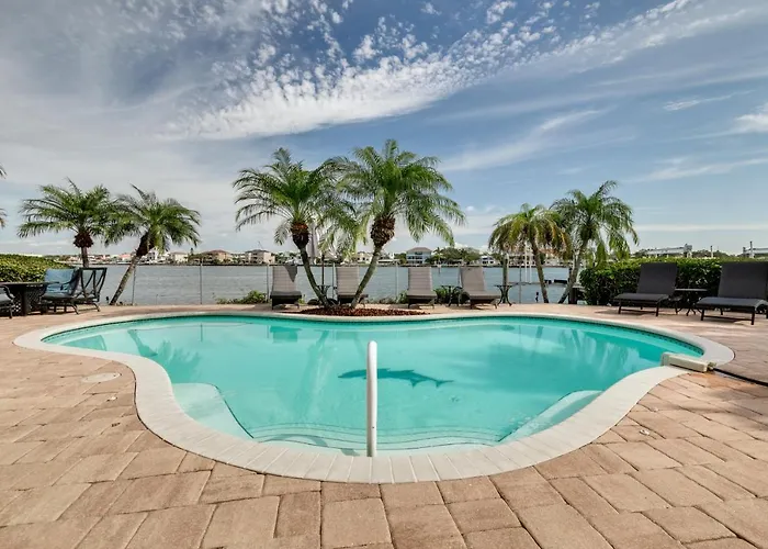 Holiday home Amazing Waterfront House With Pool In Indian Rocks Beach! *