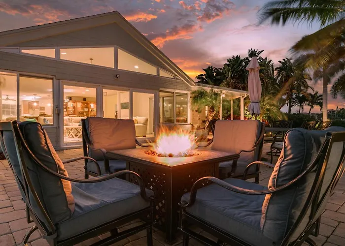 Holiday home Amazing Waterfront House With Pool In Indian Rocks Beach!