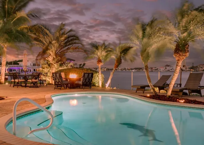Amazing Waterfront House With Pool In Indian Rocks Beach! Holiday home Clearwater Beach