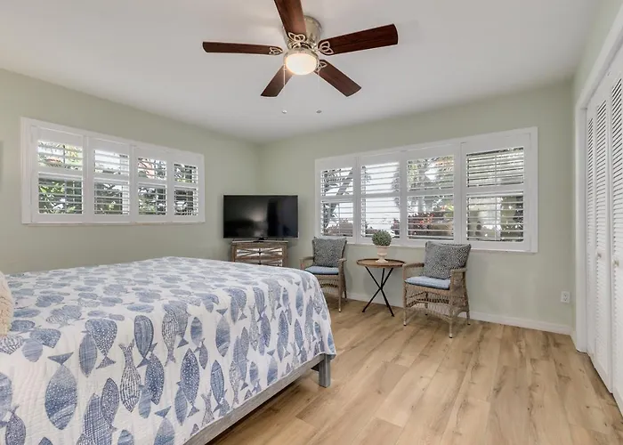 Holiday home Amazing Waterfront House With Pool In Indian Rocks Beach! *