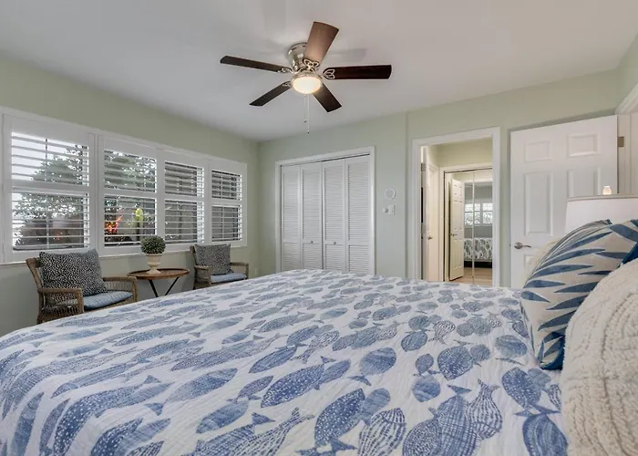 Holiday home Amazing Waterfront House With Pool In Indian Rocks Beach!