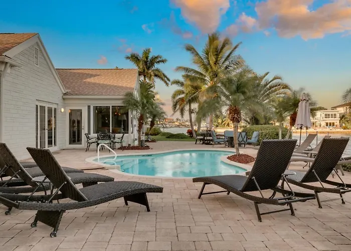 Amazing Waterfront House With Pool In Indian Rocks Beach! *