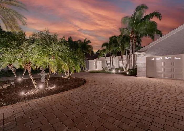 Holiday home Amazing Waterfront House With Pool In Indian Rocks Beach! Clearwater Beach