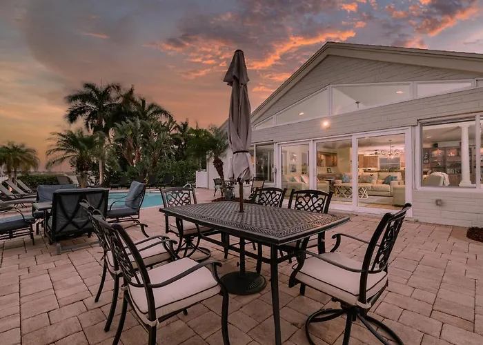 Amazing Waterfront House With Pool In Indian Rocks Beach! * Clearwater Beach