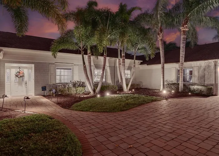 Holiday home Amazing Waterfront House With Pool In Indian Rocks Beach! *